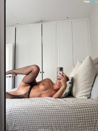 Lillian Phillips Nude (2)